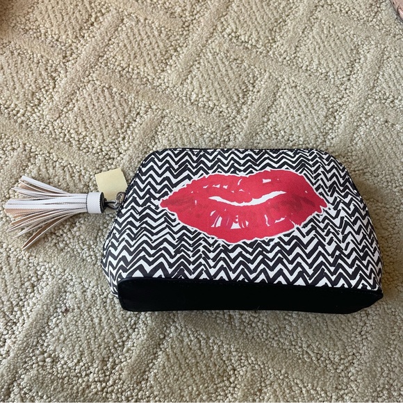 Brighton cosmetic pouch NWT - Picture 2 of 6